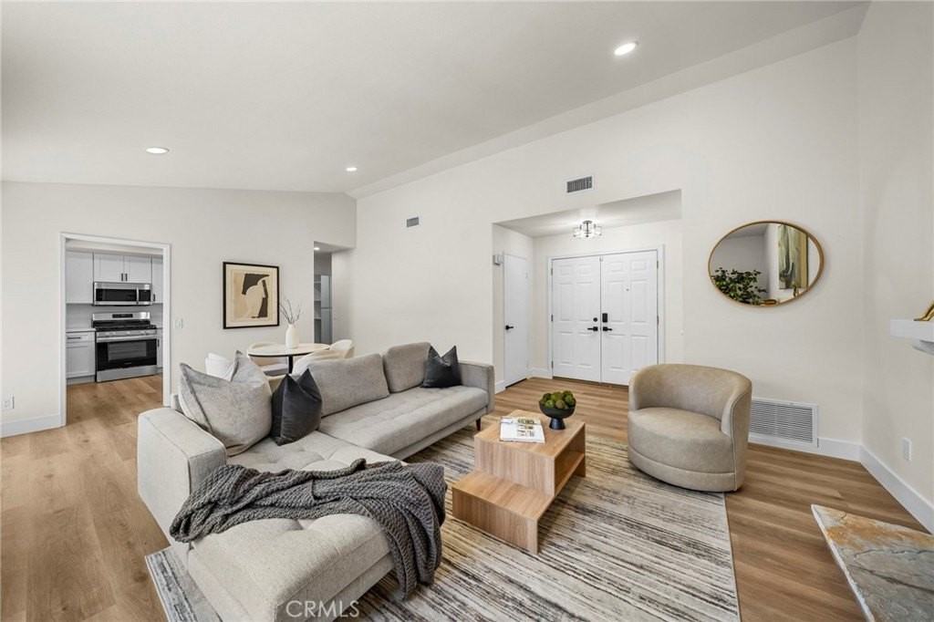 29589 Mira Loma Dr - Photo 2 of 37