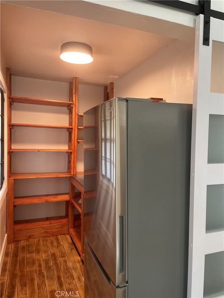 1310 W Chandler St - Photo 7 of 8