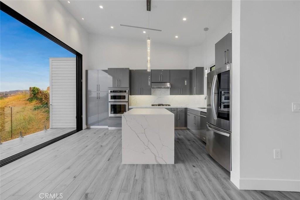 19131 Menard Pl - Photo 5 of 22