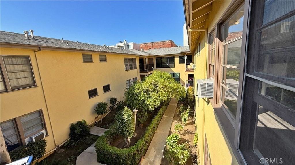 337 S Occidental Blvd #100 - Photo 2 of 9