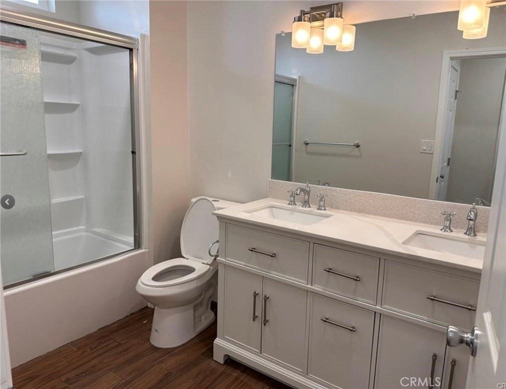 455 Pear St - Photo 3 of 8