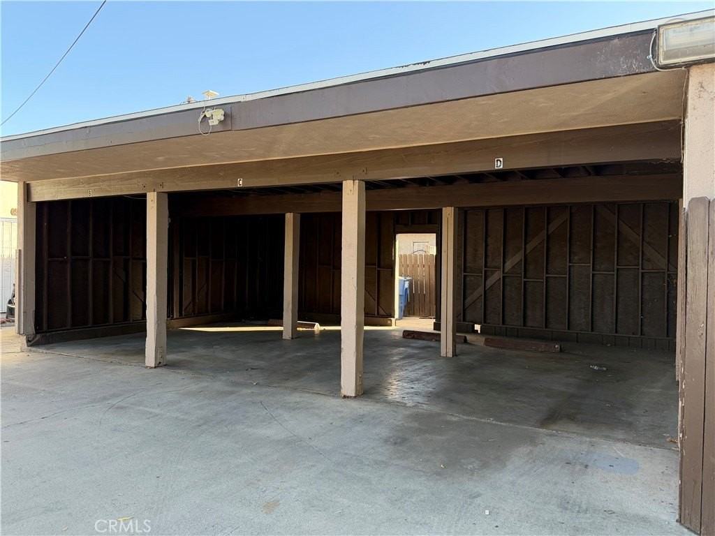 455 Pear St - Photo 6 of 8