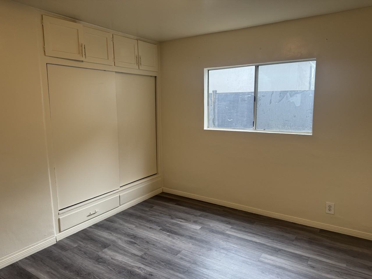 2128 West Florence Avenue - Photo 6 of 14