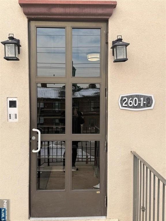 260 Undercliff Ave - Photo 2 of 19