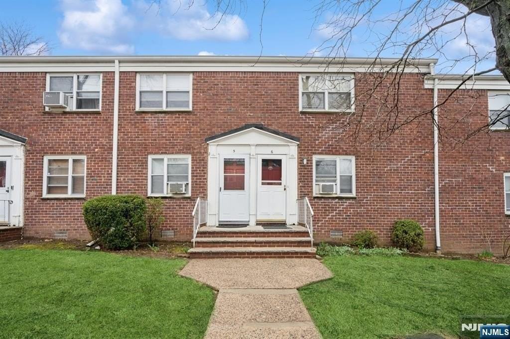 475 Colonial Ter - Photo 3 of 21