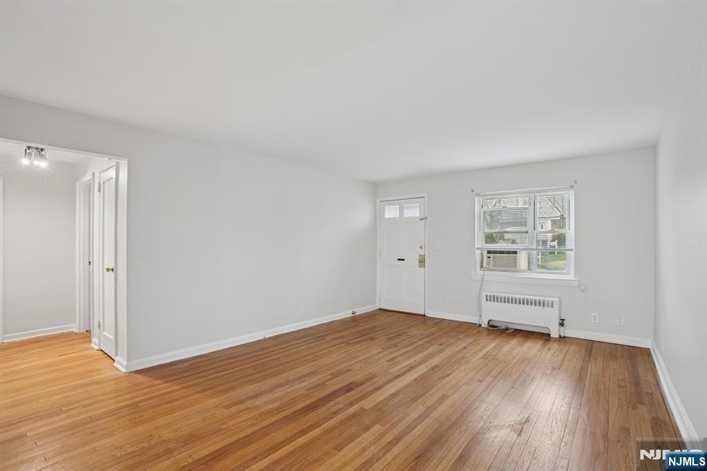 475 Colonial Ter - Photo 4 of 21