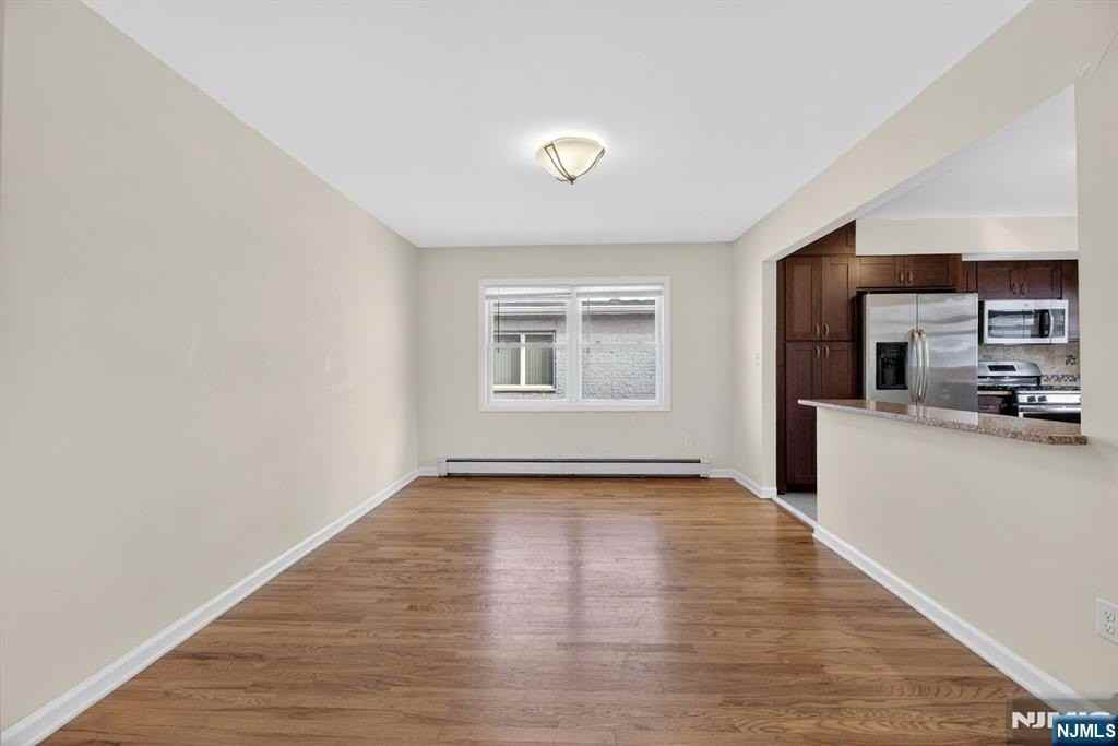 437 2nd St - Photo 5 of 26