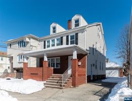 featured image of 66 Wood St