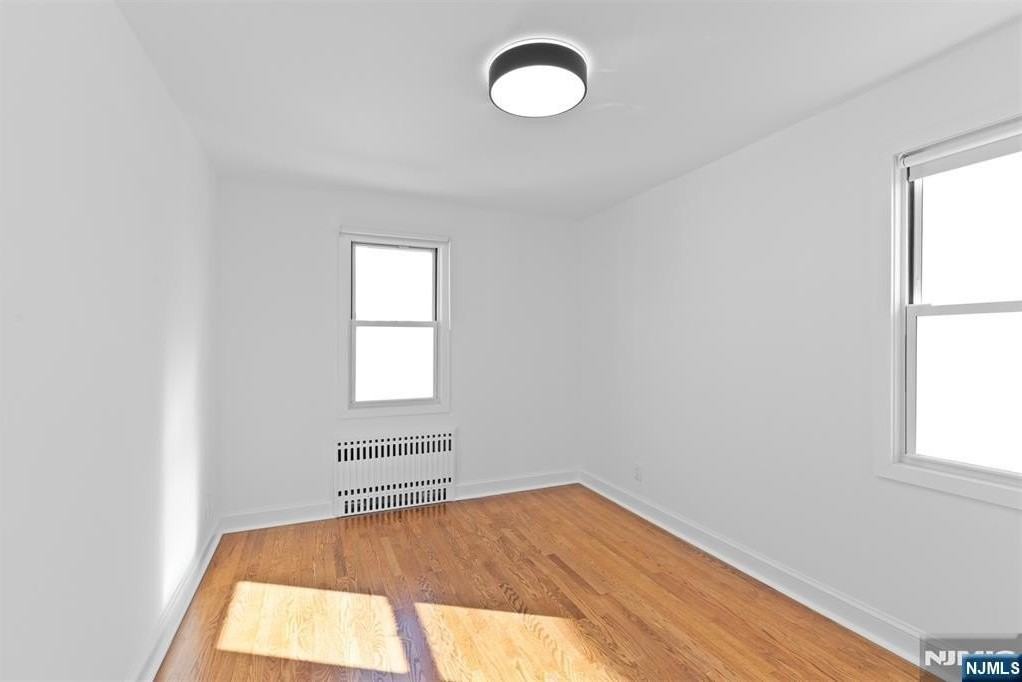 66 Wood St - Photo 5 of 17