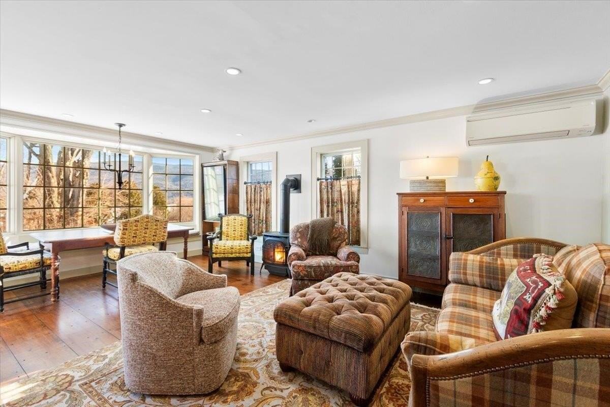 3436 Main St - Photo 6 of 38