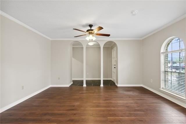 4712 Southshore Dr - Photo 3 of 16