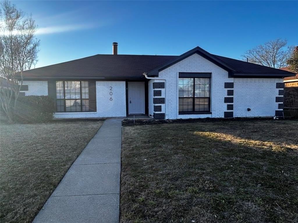 206 N Alder Dr - Photo 3 of 19