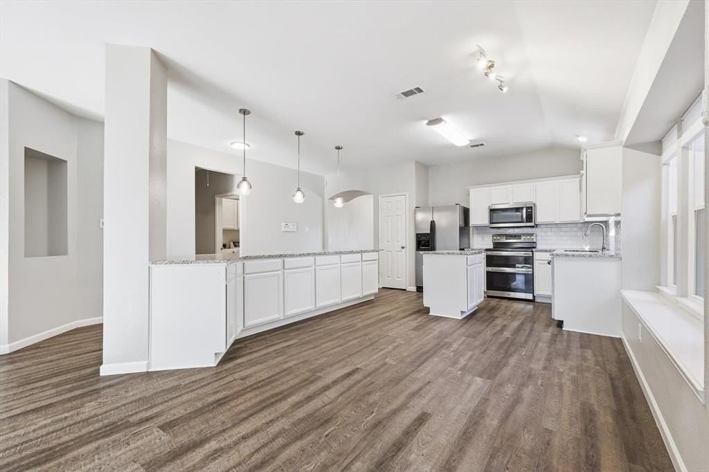 7620 Waterside Pl - Photo 5 of 23