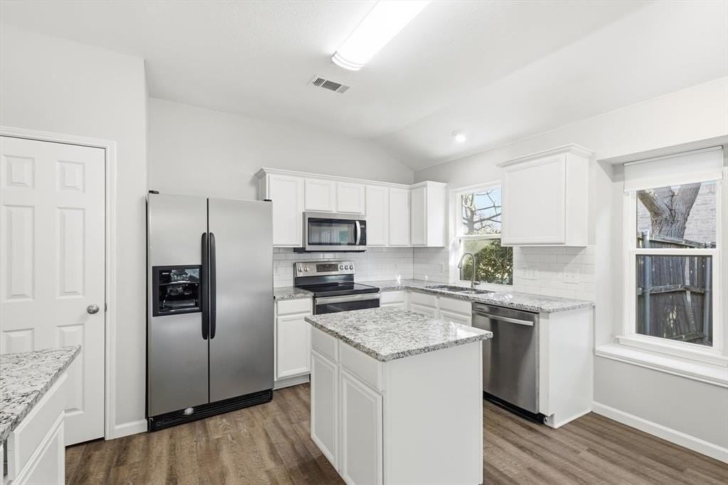 7620 Waterside Pl - Photo 6 of 23