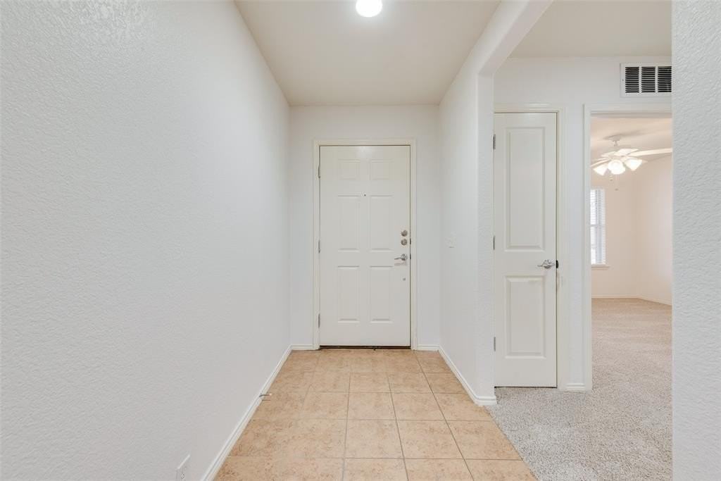 10408 Jaybird Dr - Photo 3 of 20