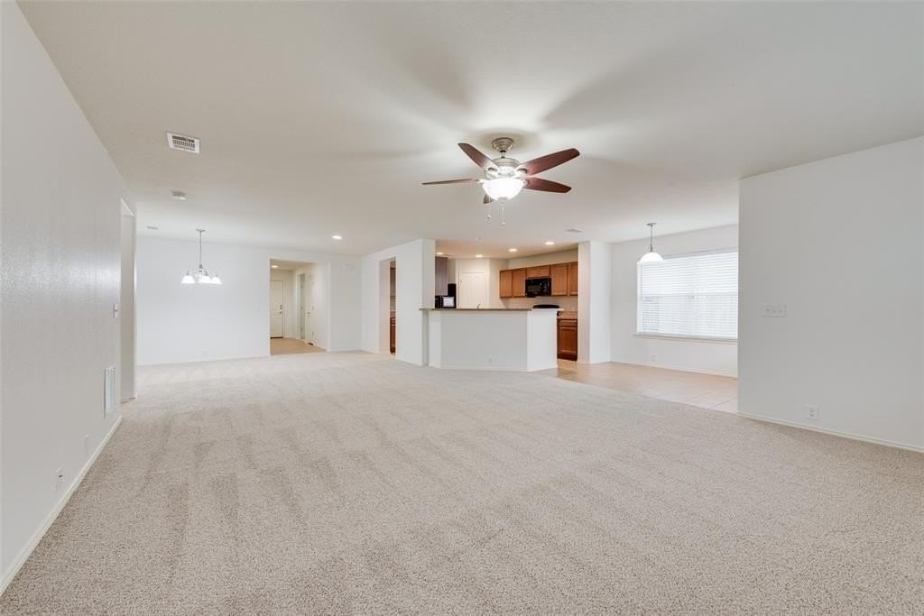 10408 Jaybird Dr - Photo 4 of 20