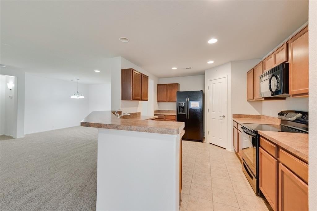 10408 Jaybird Dr - Photo 6 of 20