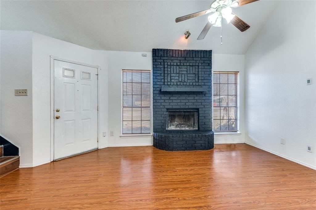 1201 Avondale Ct - Photo 6 of 24