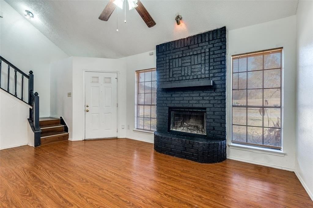 1201 Avondale Ct - Photo 7 of 24