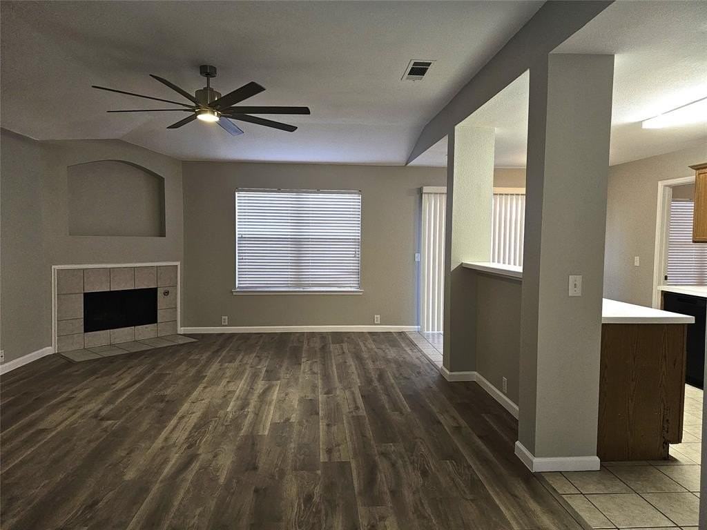 2405 Tisbury Way - Photo 2 of 23