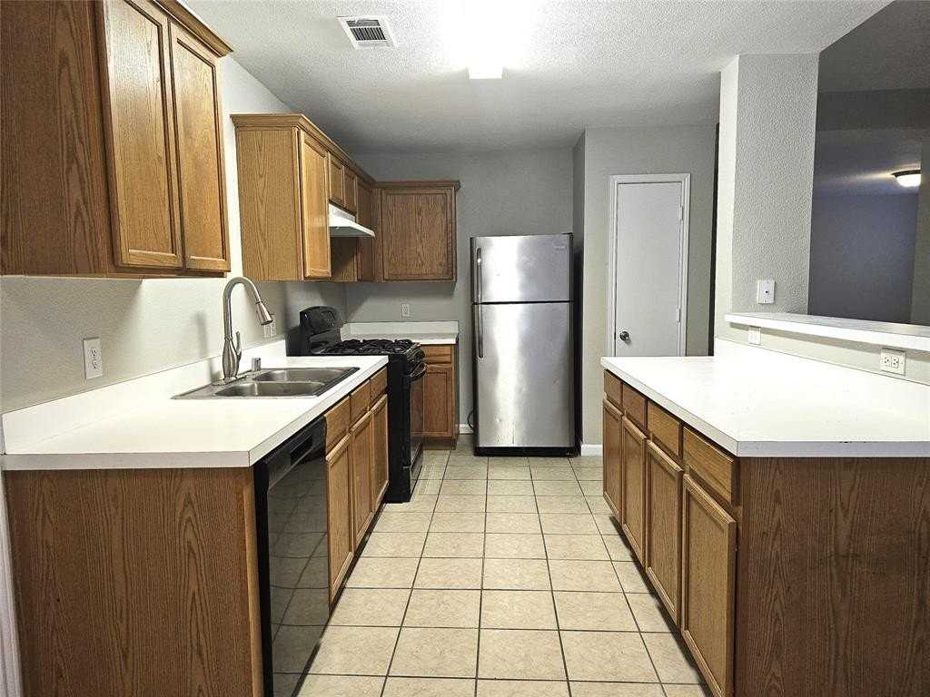 2405 Tisbury Way - Photo 3 of 23