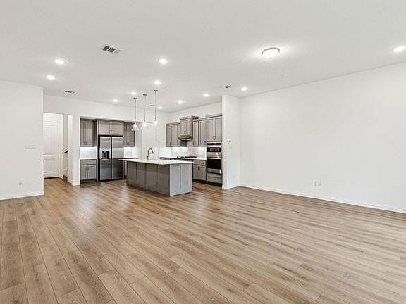 1193 Doris May Dr - Photo 6 of 15