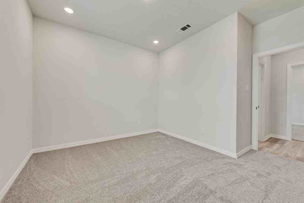 3404 Riverlawn Dr - Photo 7 of 29