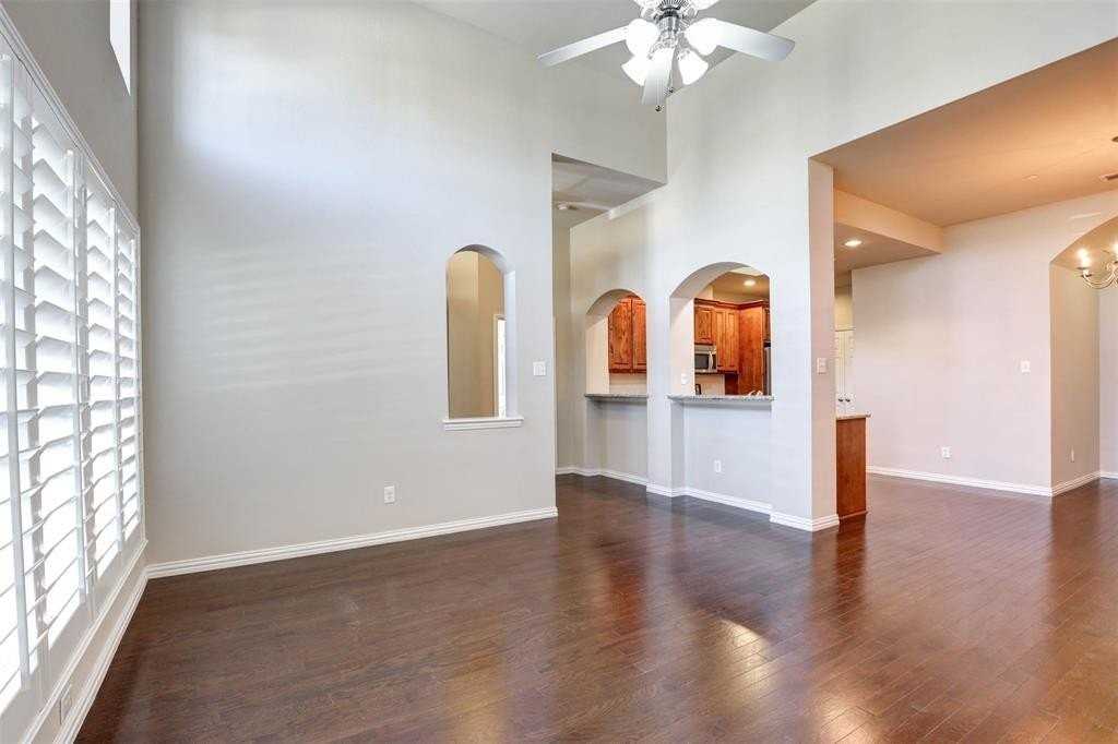 5633 Hummingbird Ln - Photo 6 of 25