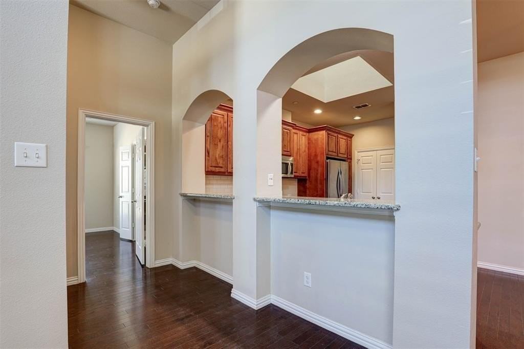 5633 Hummingbird Ln - Photo 7 of 25