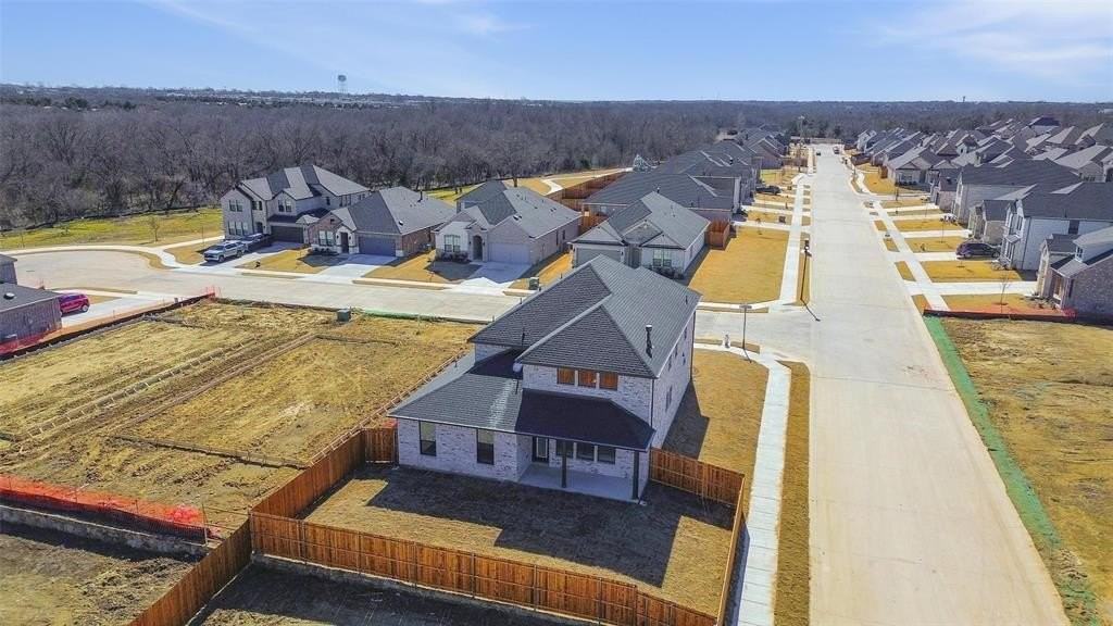 108 Abraham Ct - Photo 3 of 38