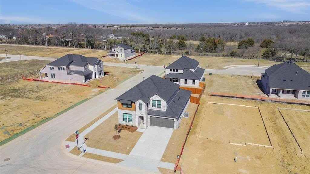 108 Abraham Ct - Photo 4 of 38