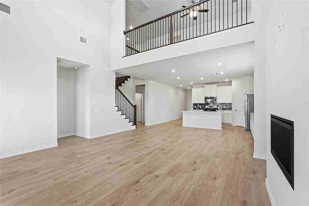 108 Abraham Ct - Photo 6 of 38