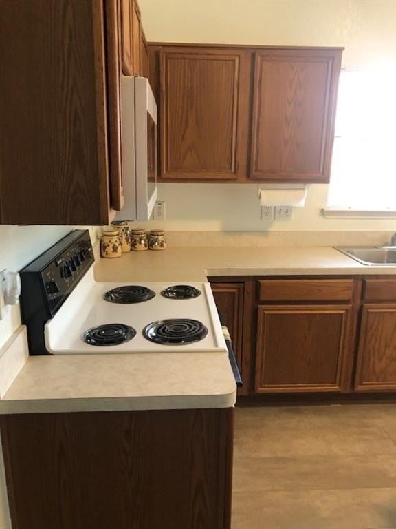 716 Kristi Ln - Photo 3 of 10