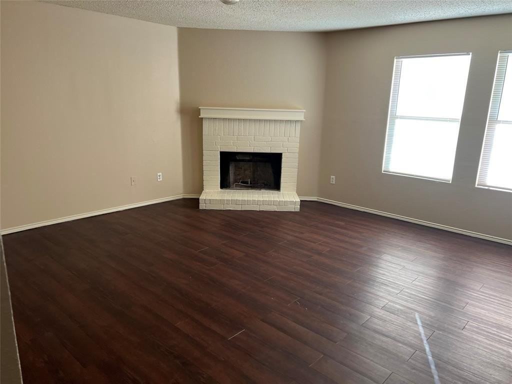 1253 Highview Dr - Photo 2 of 14