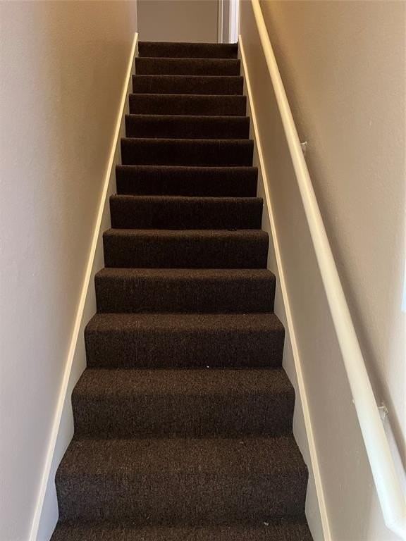 1253 Highview Dr - Photo 6 of 14