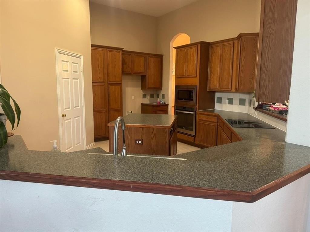 5609 Sabetha Way - Photo 3 of 6