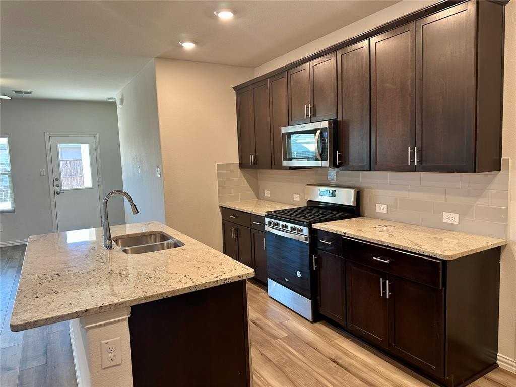 1636 Briar Hunt Dr - Photo 5 of 25