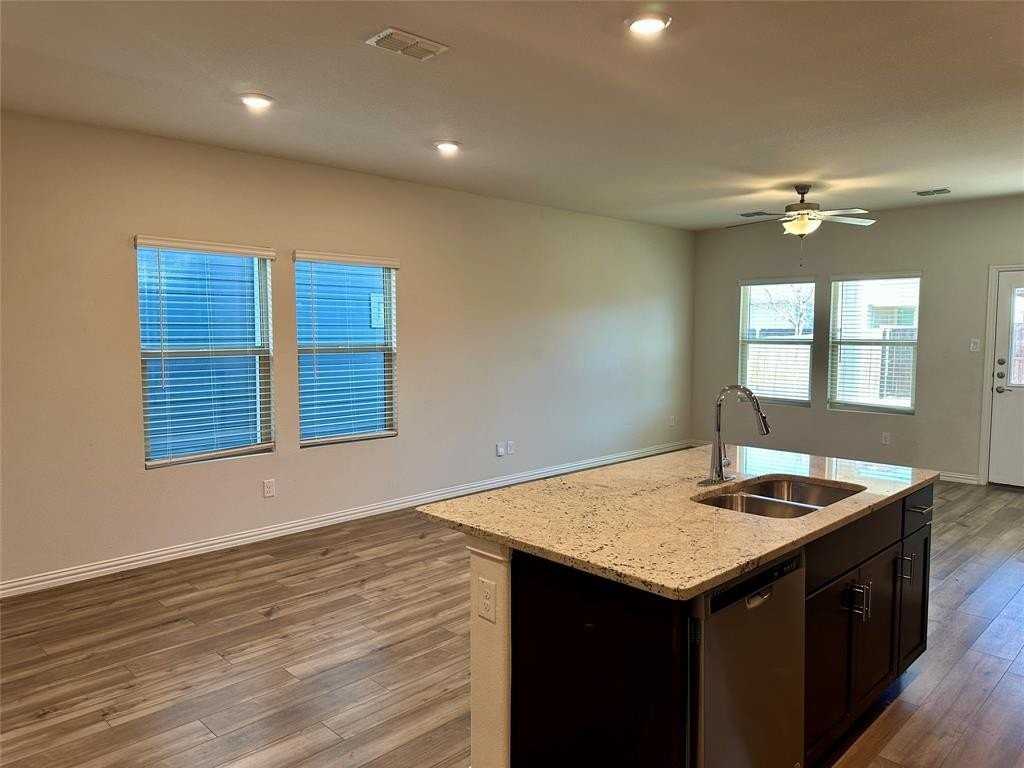 1636 Briar Hunt Dr - Photo 6 of 25