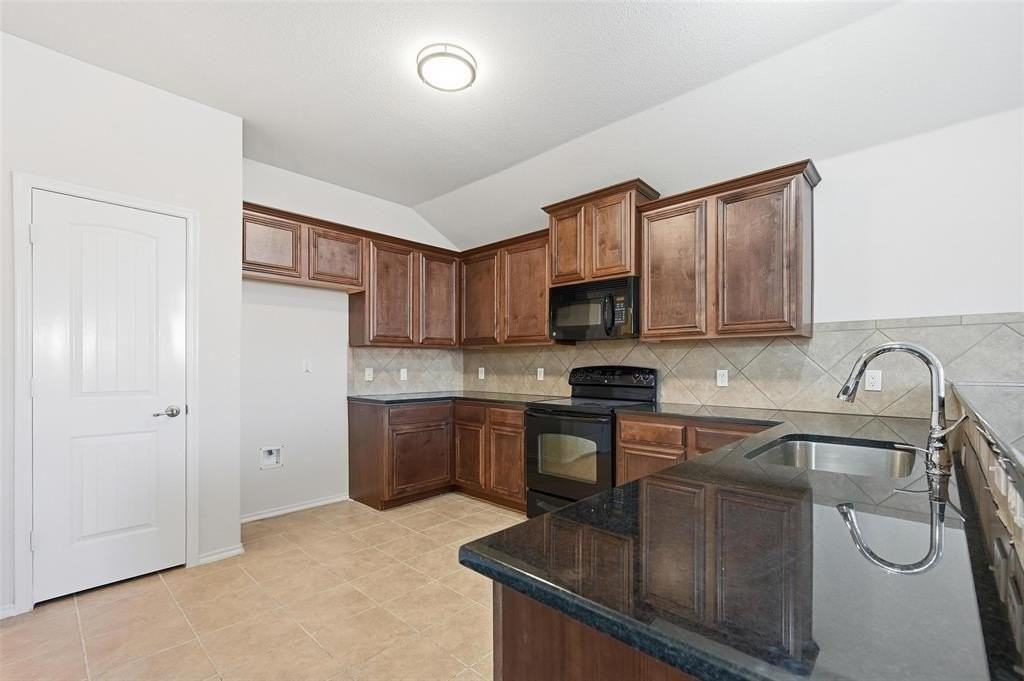 139 Meadow Crest Dr - Photo 3 of 21