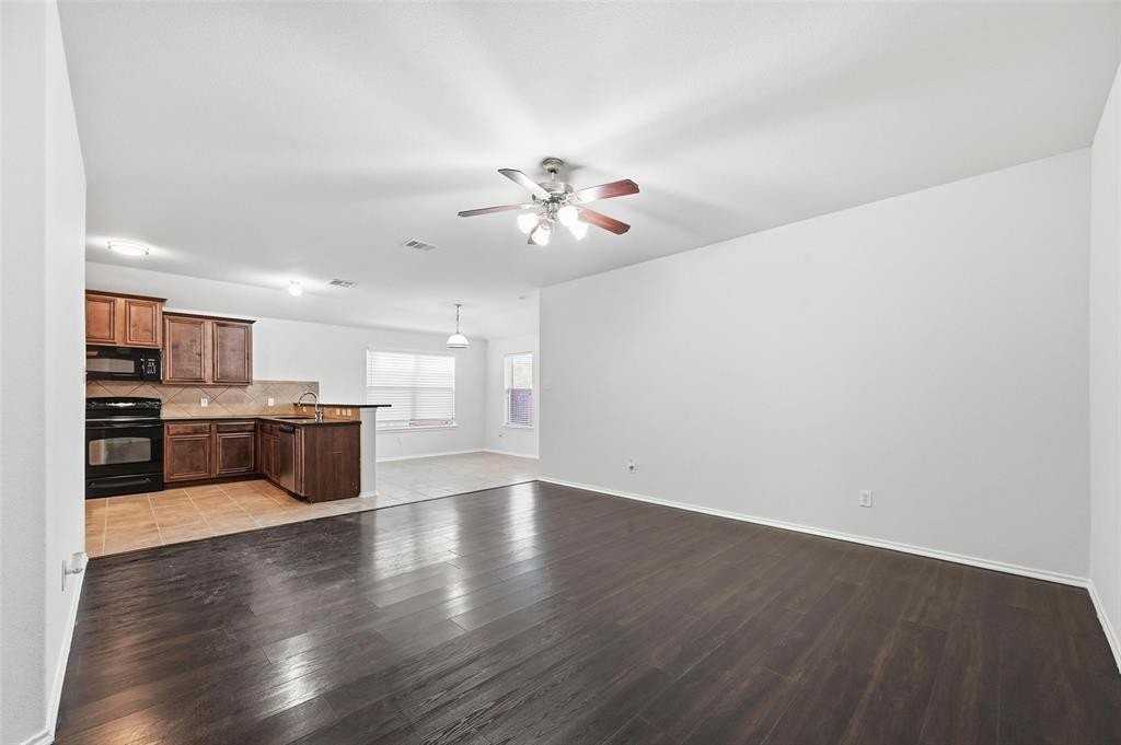 139 Meadow Crest Dr - Photo 4 of 21