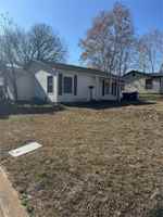 featured image of 214 E Acheson St