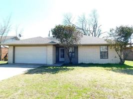 featured image of 1606 Brook Glen Dr