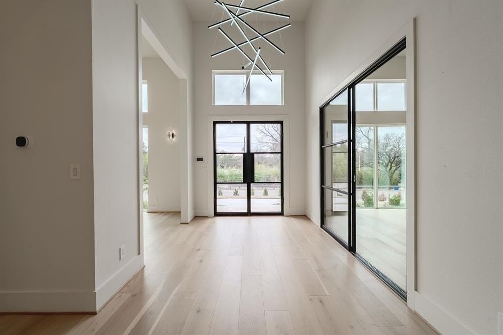 11314 Hillcrest Rd - Photo 4 of 40