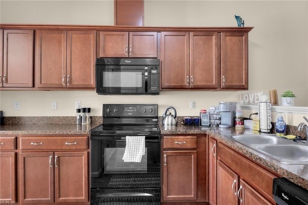 2039 Genevieve Trl - Photo 6 of 27