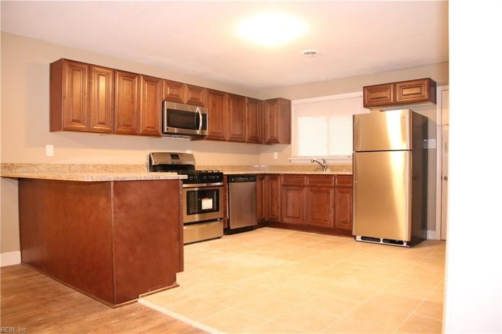 1603 Highland Ave - Photo 2 of 21