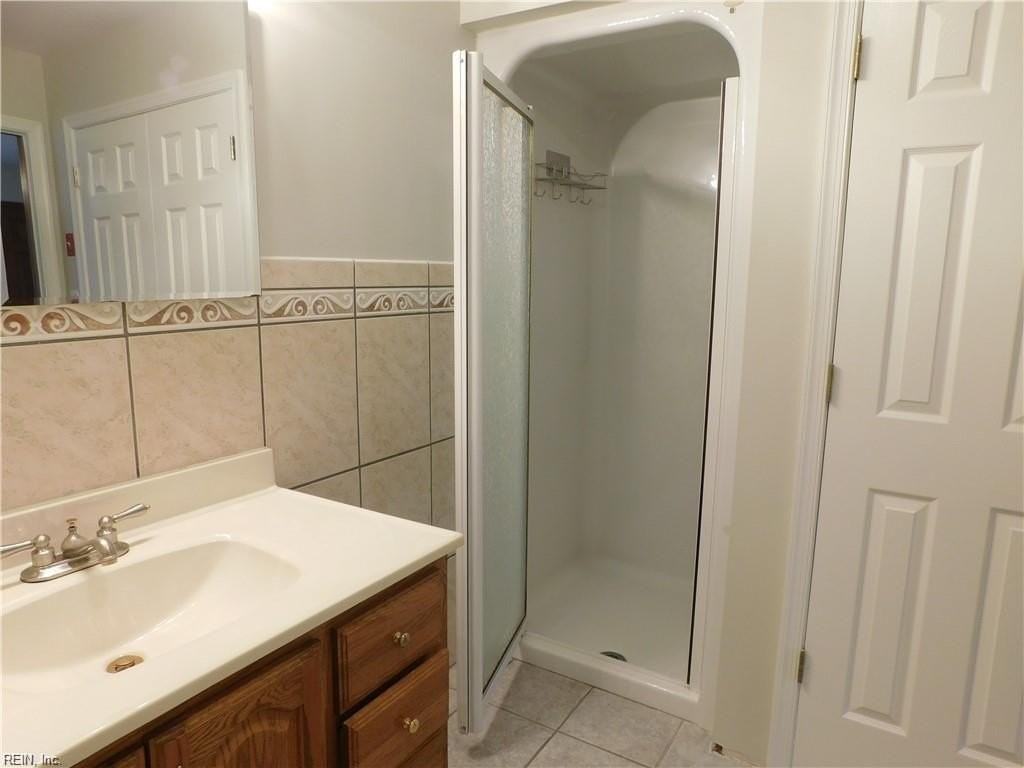 5004 Hassell St - Photo 6 of 10