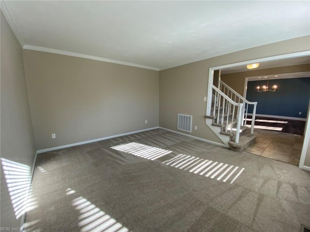 1310 Danielle Ct - Photo 6 of 35