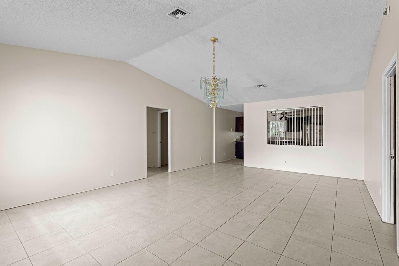 5949 Westfall Rd - Photo 6 of 21