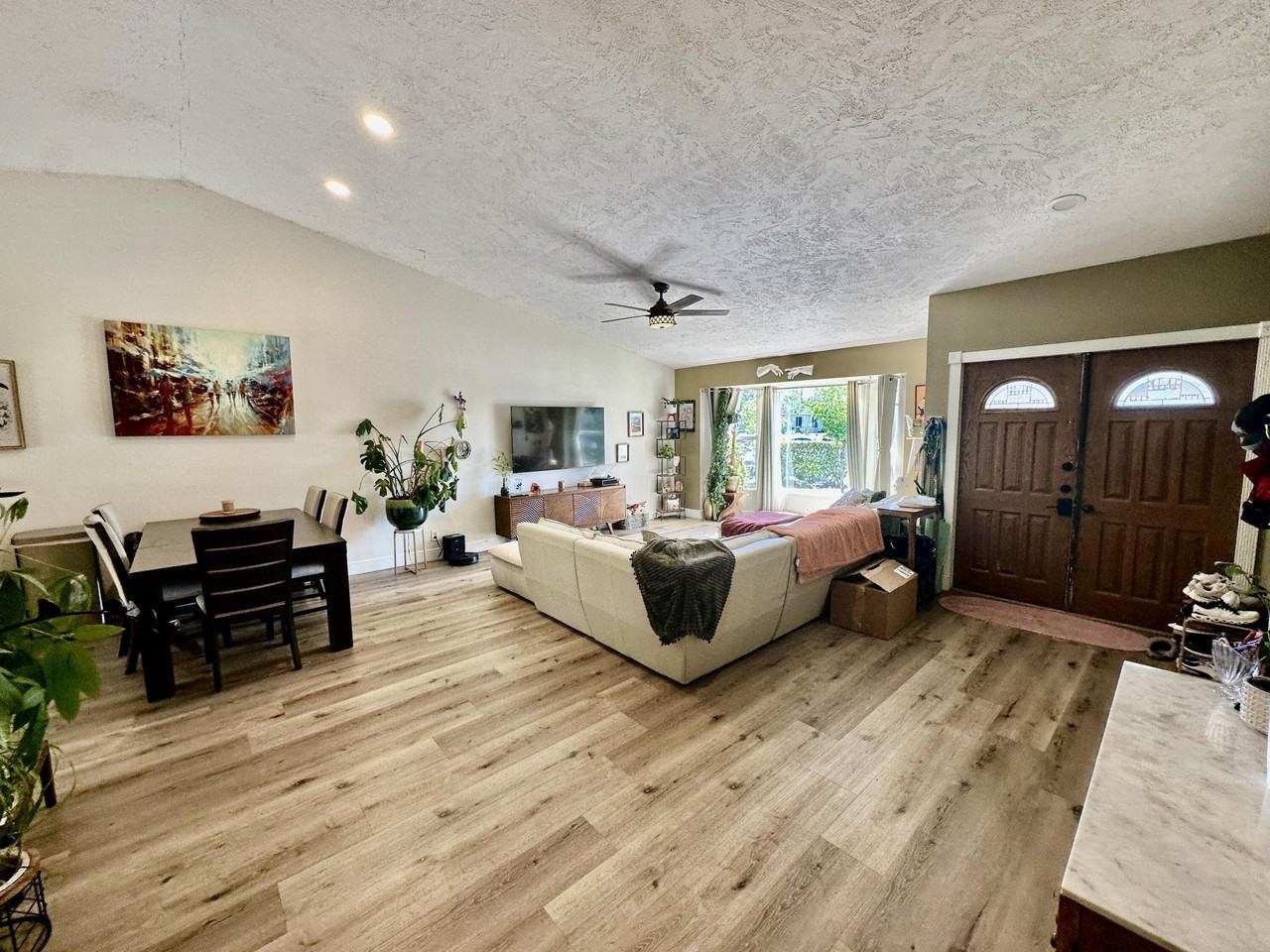 4492 Brook Dr - Photo 4 of 41