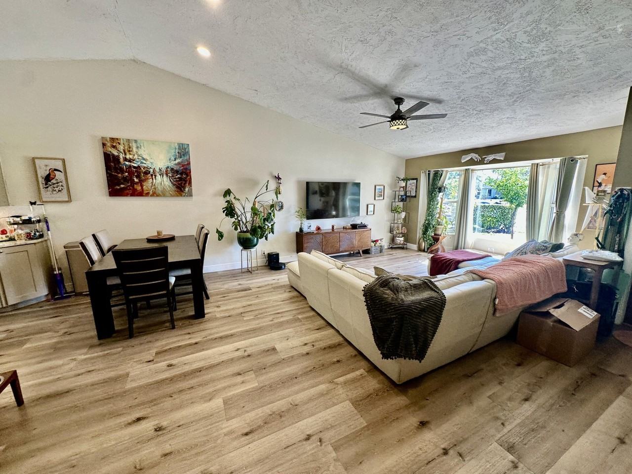 4492 Brook Dr - Photo 5 of 41